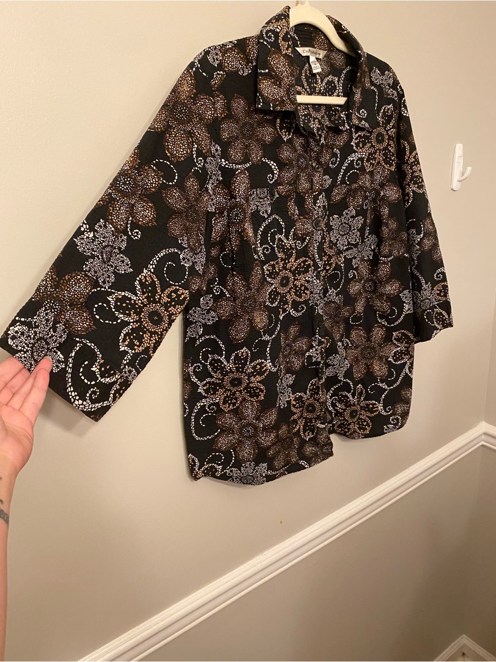 croft & barrow Black Shirt with Gold and White Floral Print